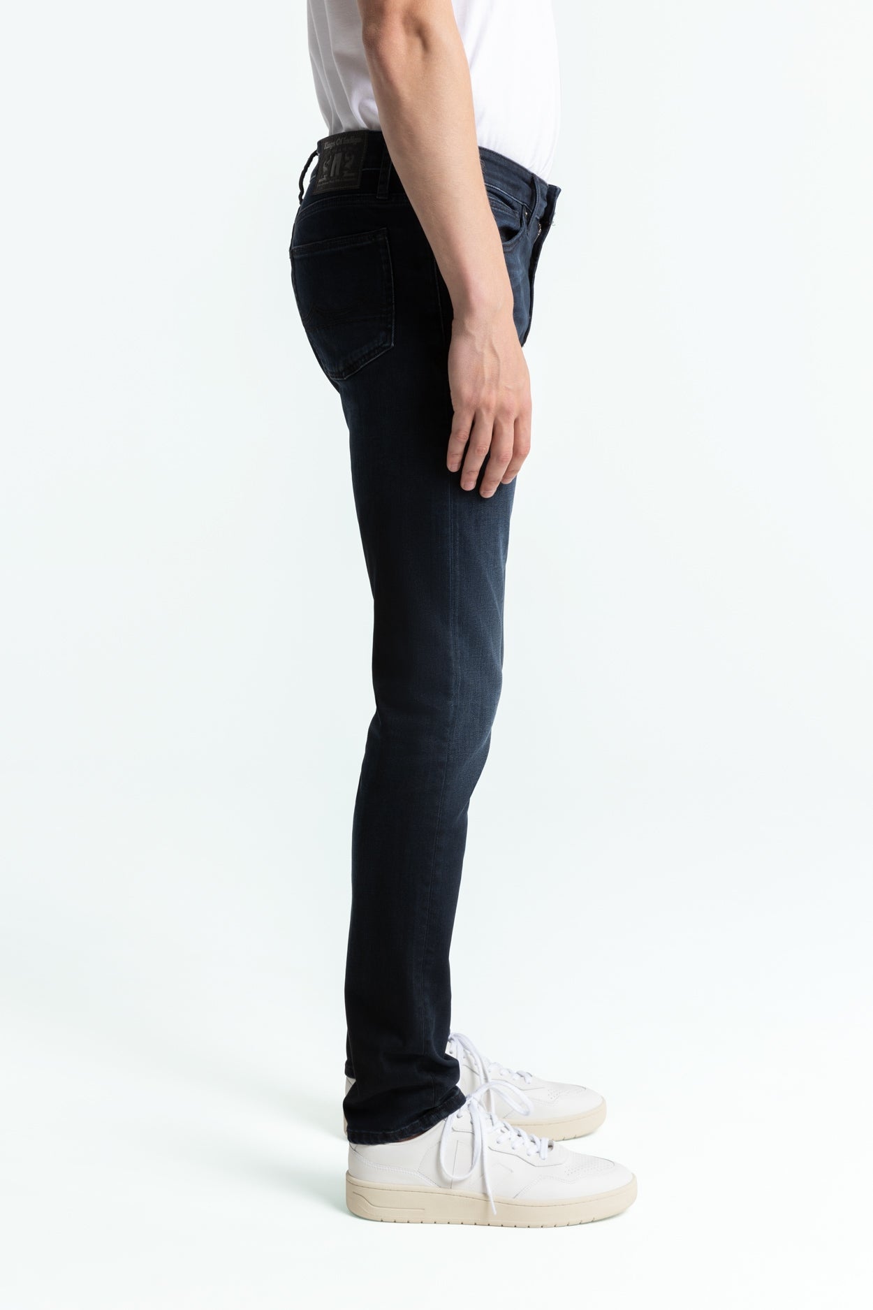 JOHN | BLUE BLACK WORN - Kings Of Indigo