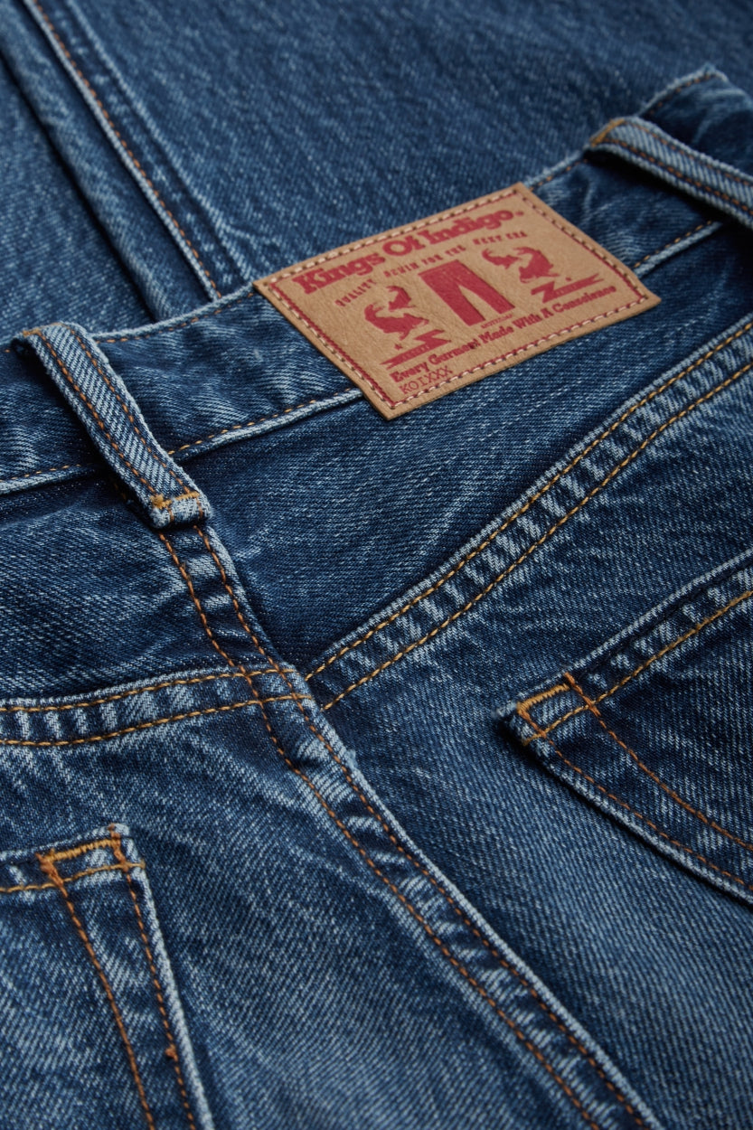 LIORA CROPPED | CLEAN BLUE WORN REFIBRA - Kings Of Indigo