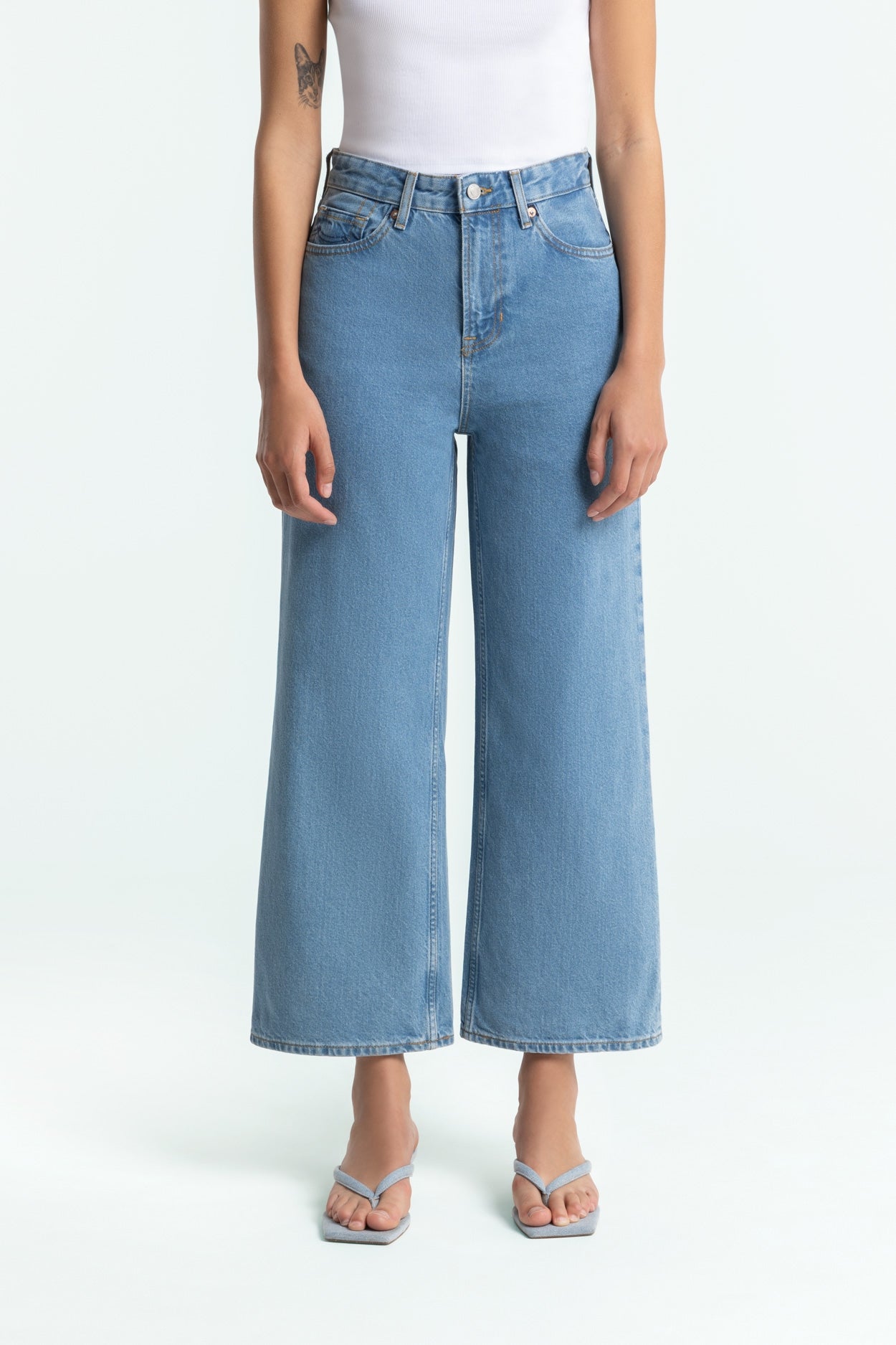 ELISABETH CROPPED | CLEAN HOLO MID VINTAGE - Kings Of Indigo