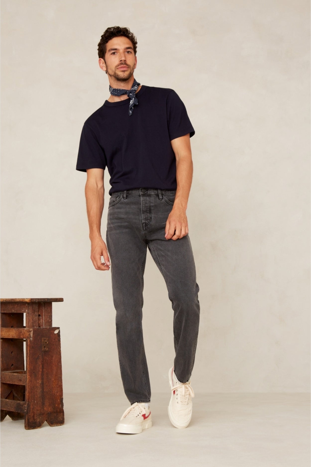 JERRICK | HOLO GREY WORN - Kings Of Indigo