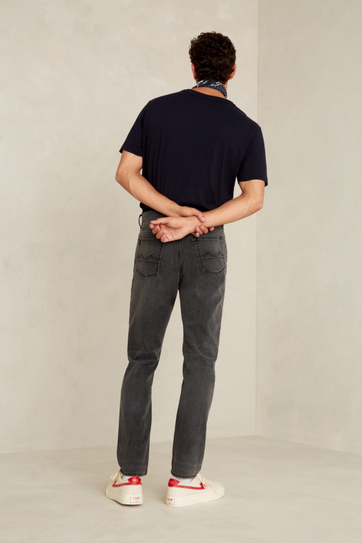 JERRICK | HOLO GREY WORN - Kings Of Indigo