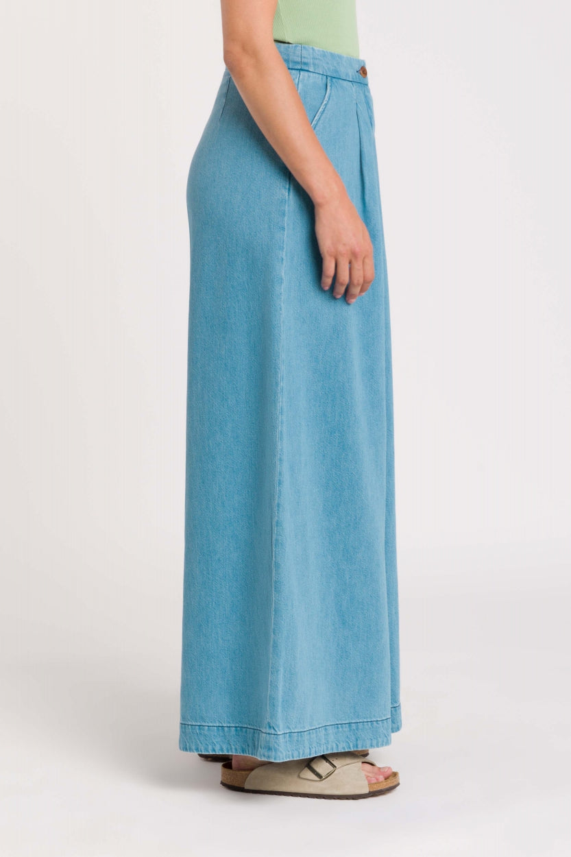 ELSA | QUENNELL LIGHT - Kings Of Indigo