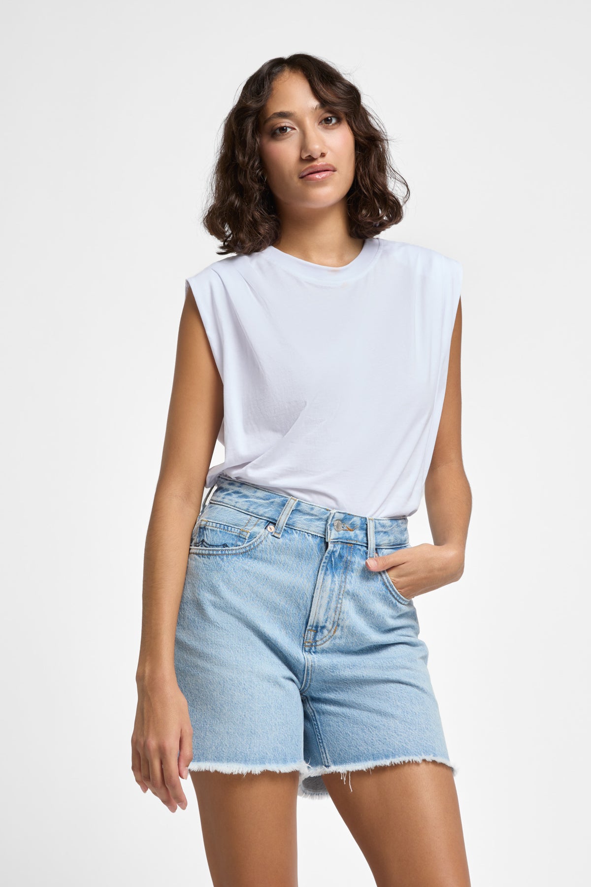 LIORA SHORT | BLUE REEF SUPER LIGHT USED