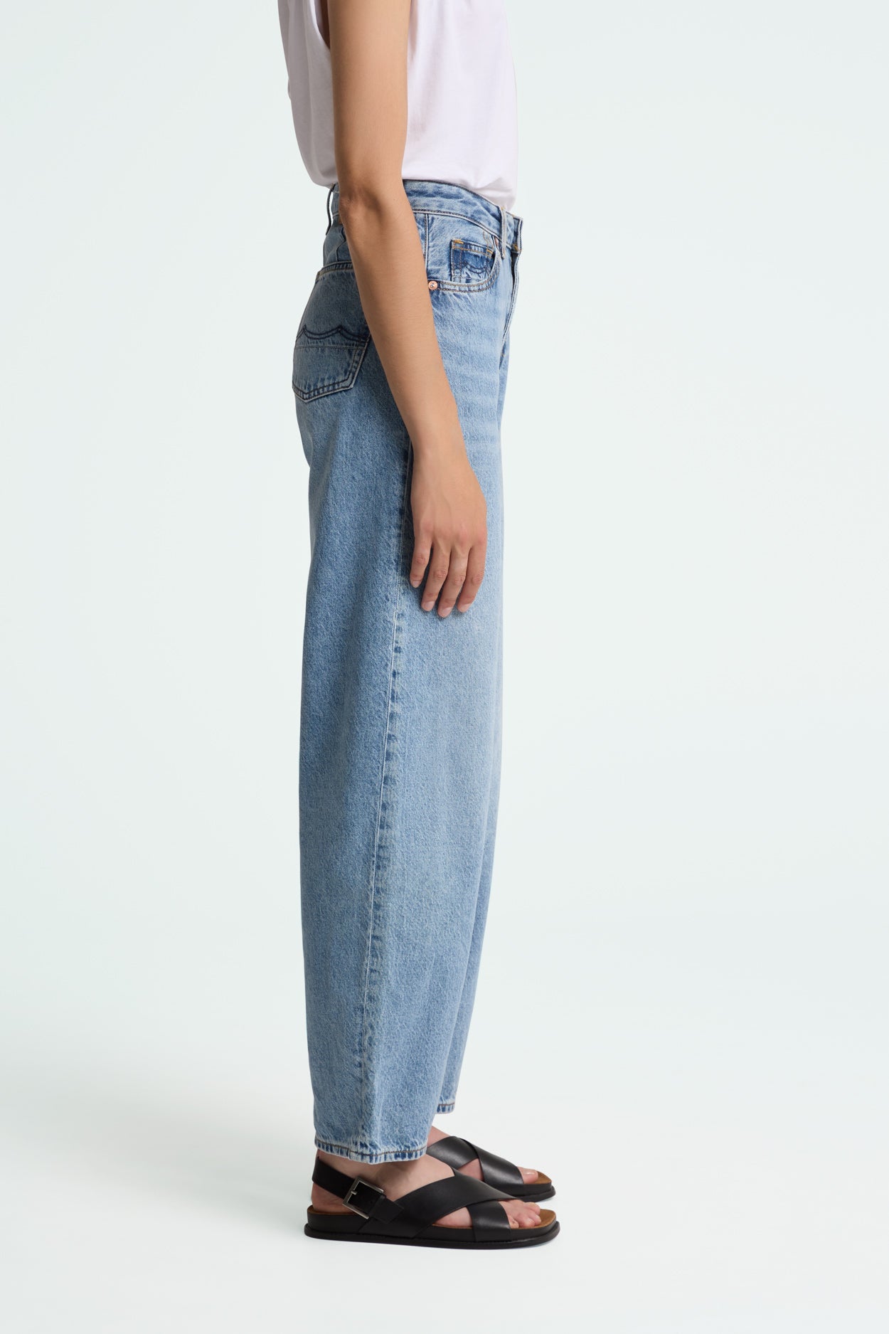 LEILA | CINDY LIGHT USED - Kings Of Indigo