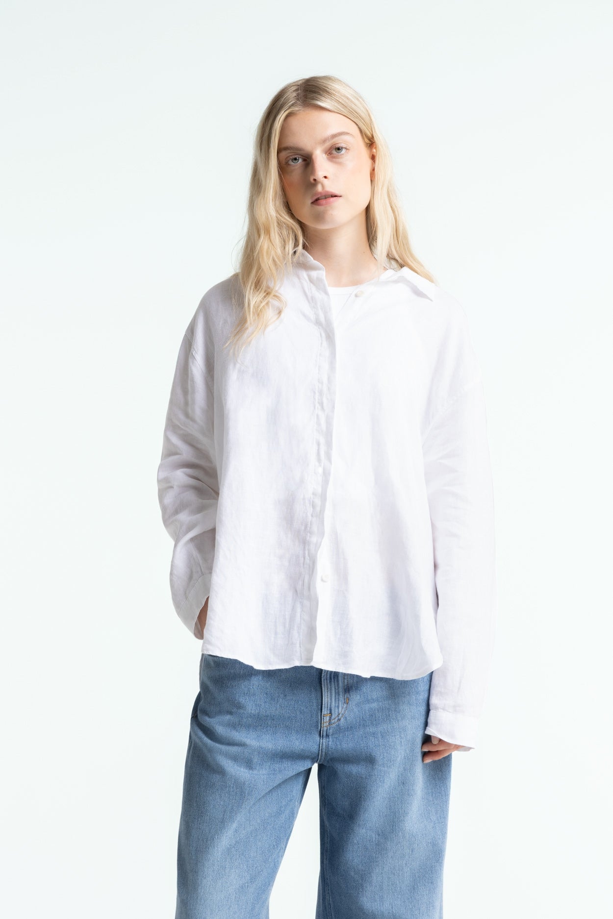 HELEN | OPTICAL WHITE
