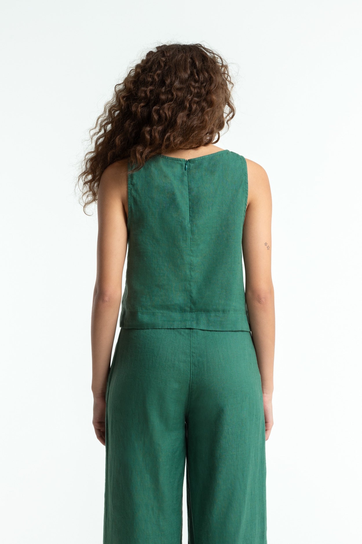 BELLE | BISTRO GREEN - Kings Of Indigo