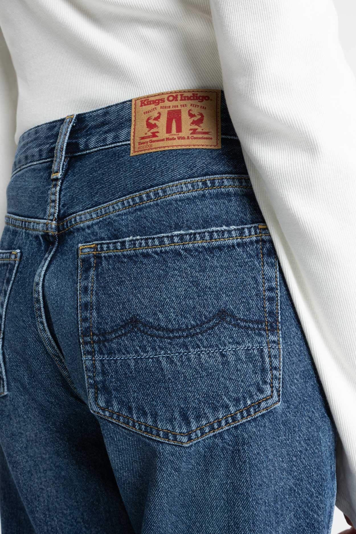 CAROLINE CROPPED | ZINTARE DARK WORN