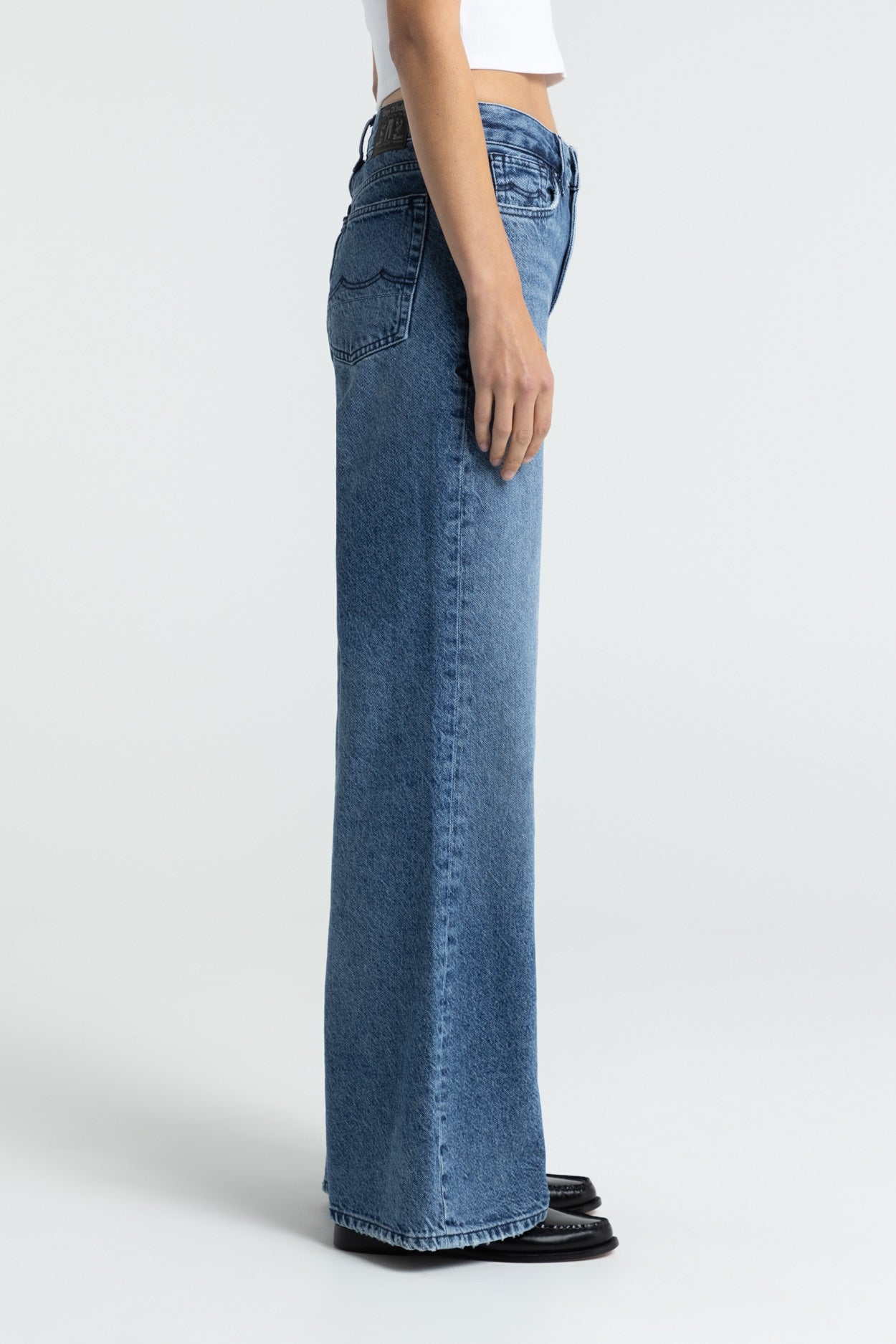 JANE | RECHANGE MID WORN