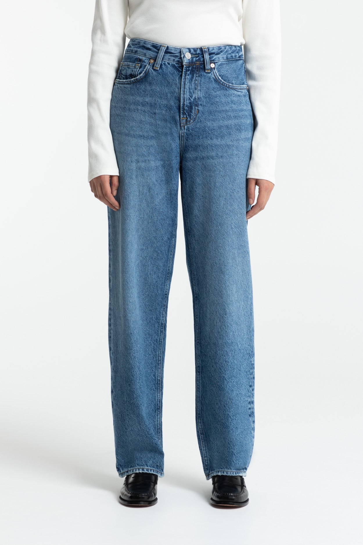 LIORA | RECHANGE MID WORN