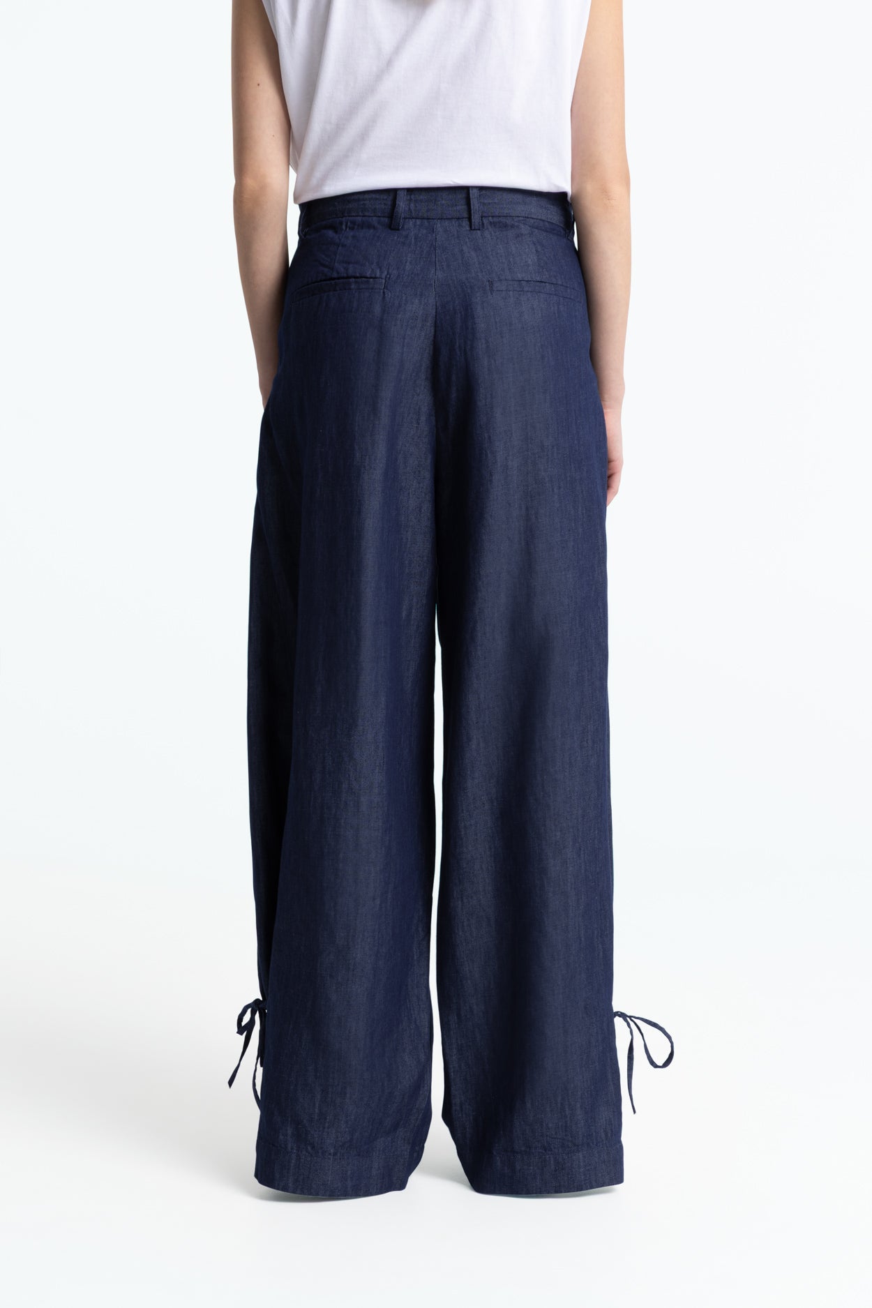 HERA | SCARLETT RINSE - Kings Of Indigo