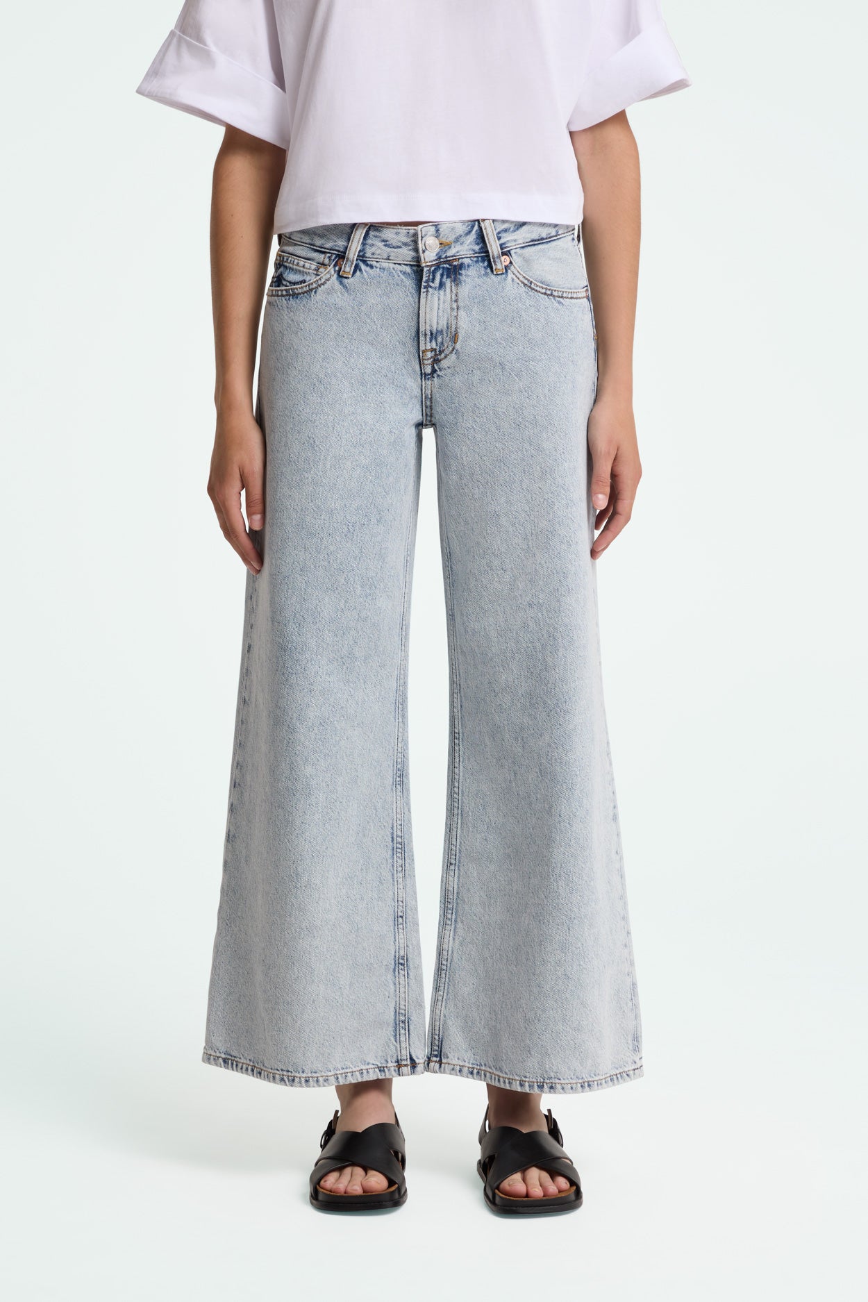 TANJA | BLUE REEF MARBLE