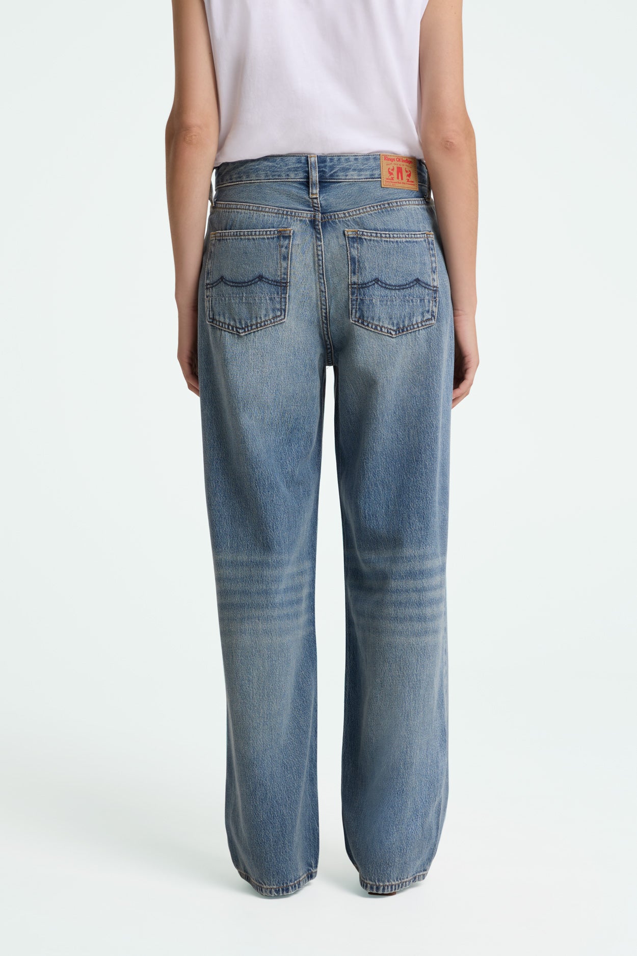 JOAN | LEWISBORO MID TINT