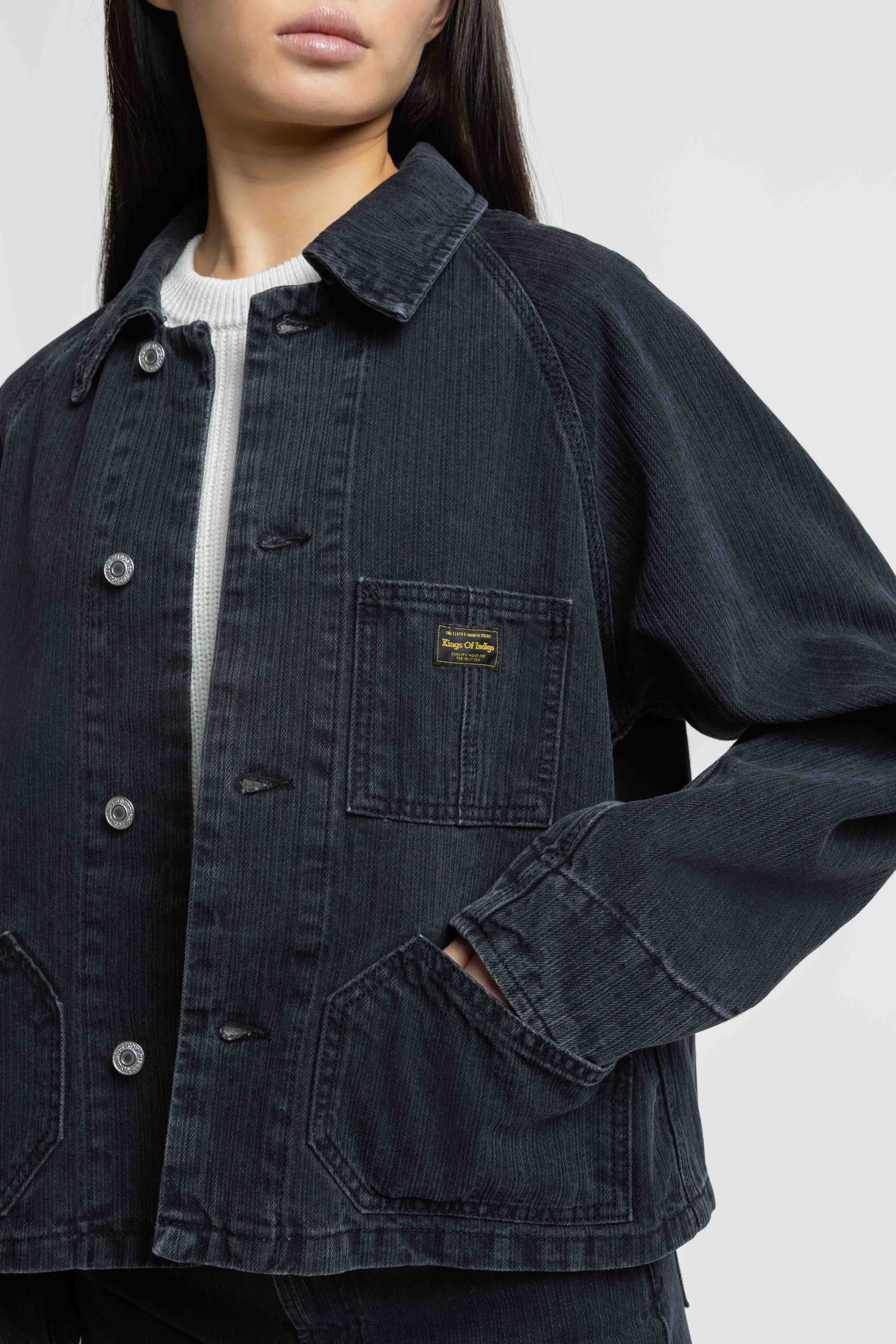 JEENA | STRIPE BLACK WORN