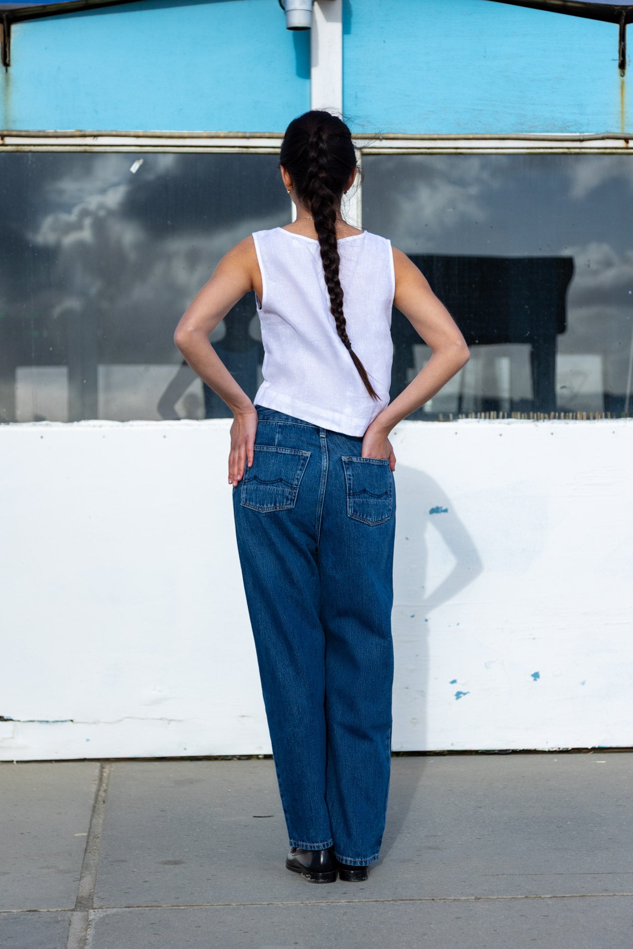 LEILA | LEWISBORO MID USED - Kings Of Indigo