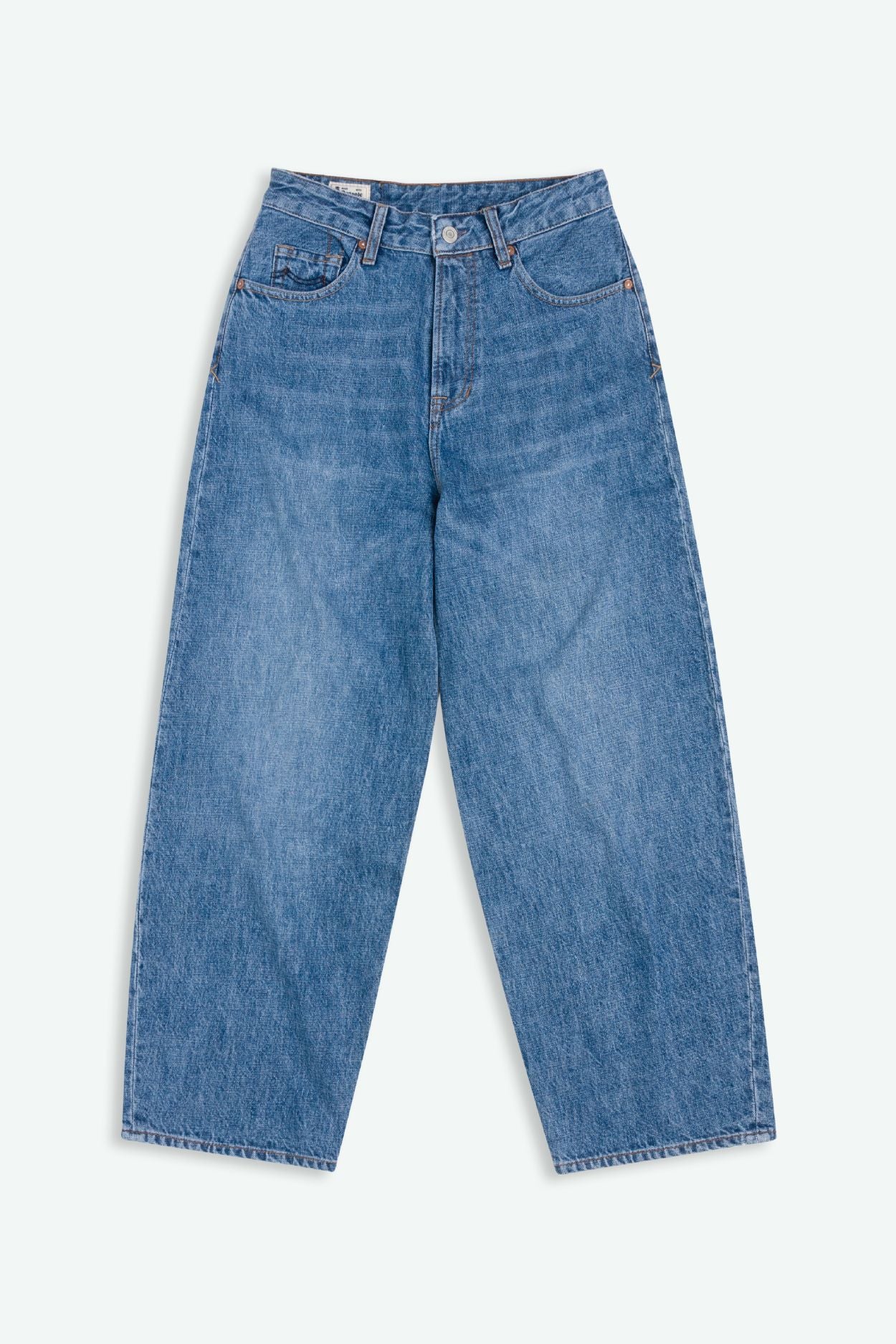 LEILA | CEKY BLUE WORN