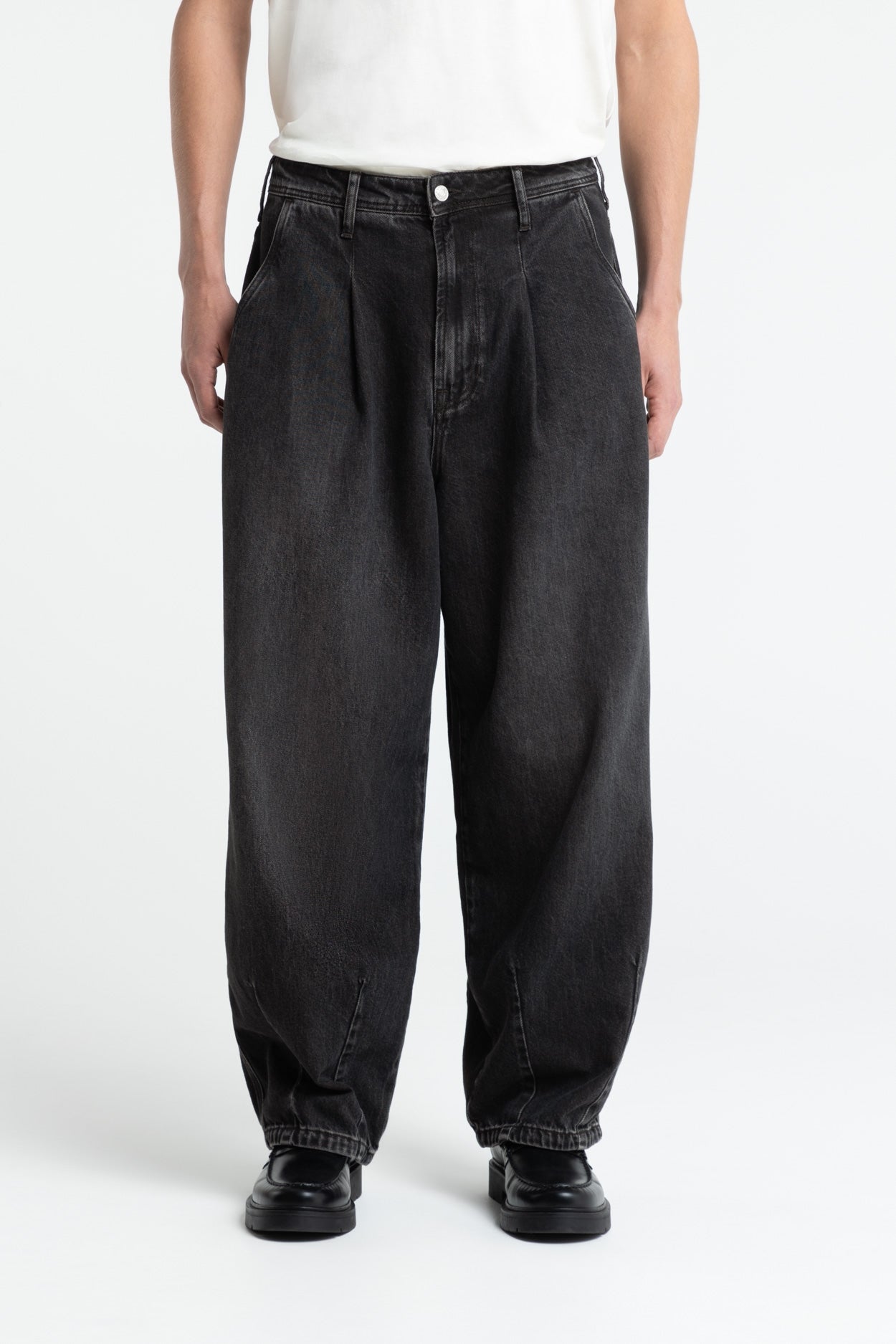 SABIUM | VILMA BROWN BLACK WORN