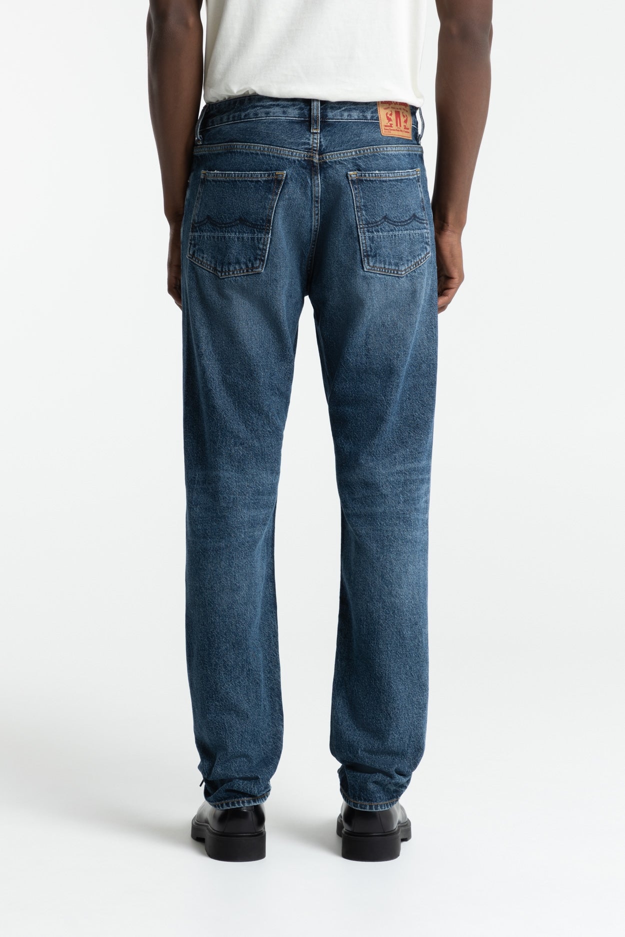 JERRICK | ZINTARE DARK WORN