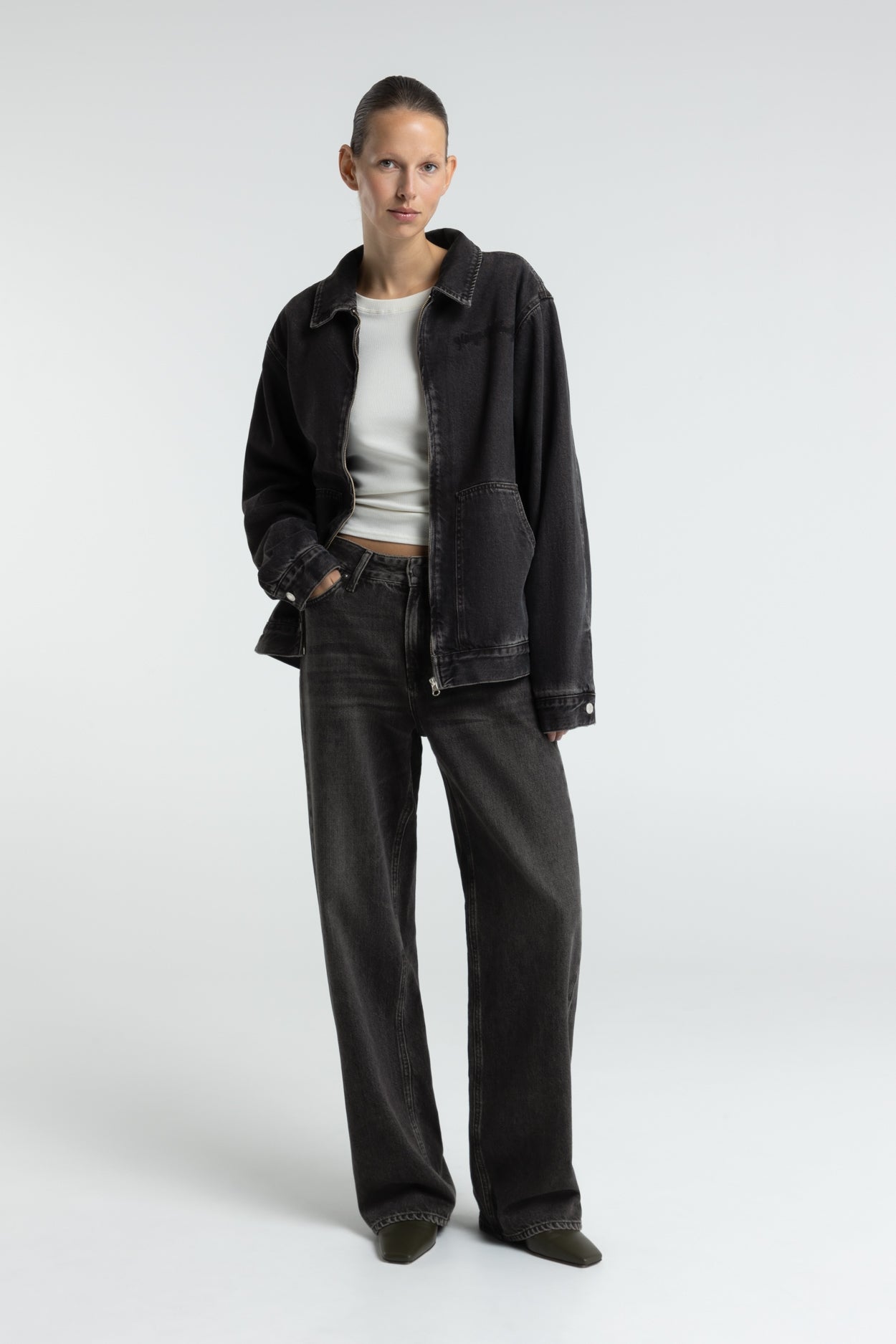 OCTA | VILMA BROWN BLACK WORN