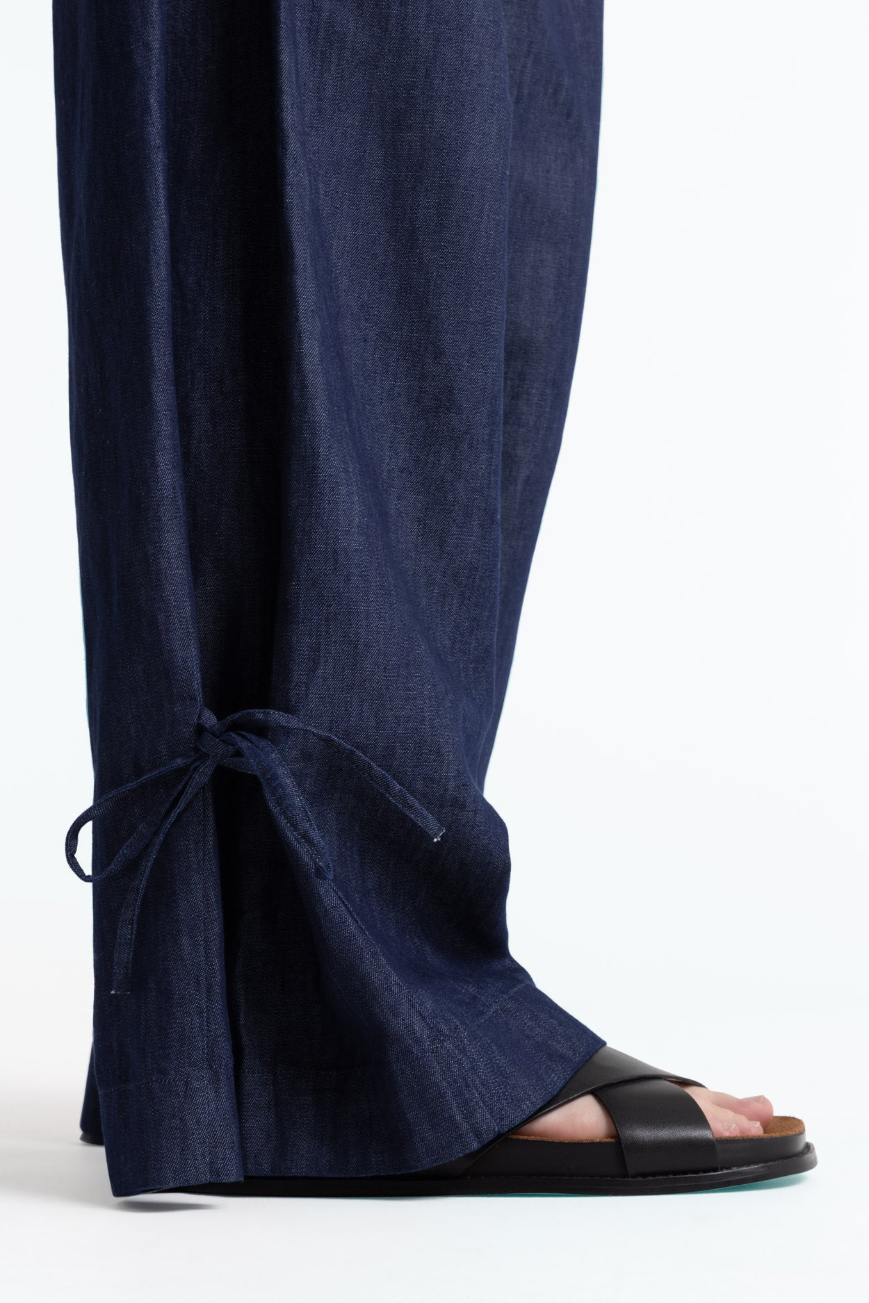 HERA | SCARLETT RINSE - Kings Of Indigo