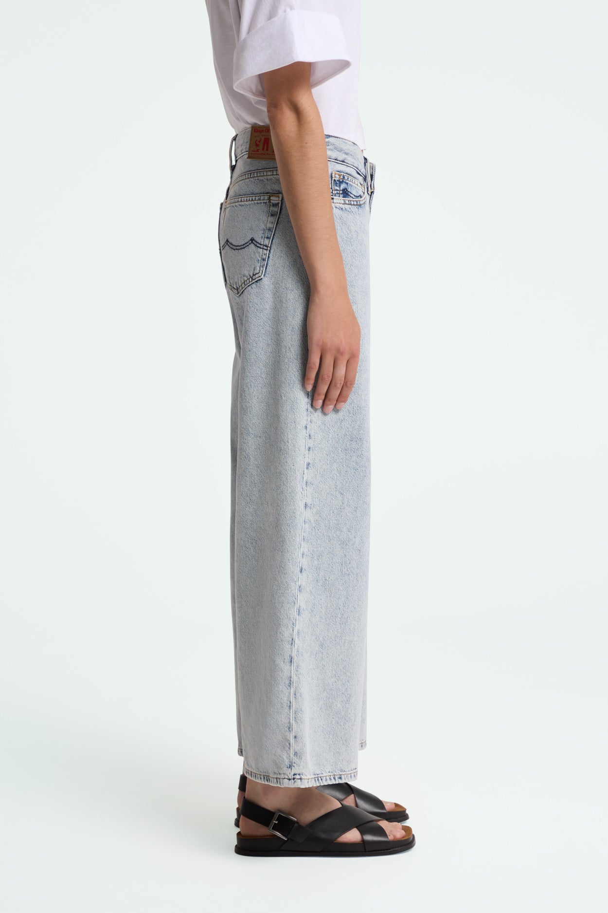 TANJA | BLUE REEF MARBLE