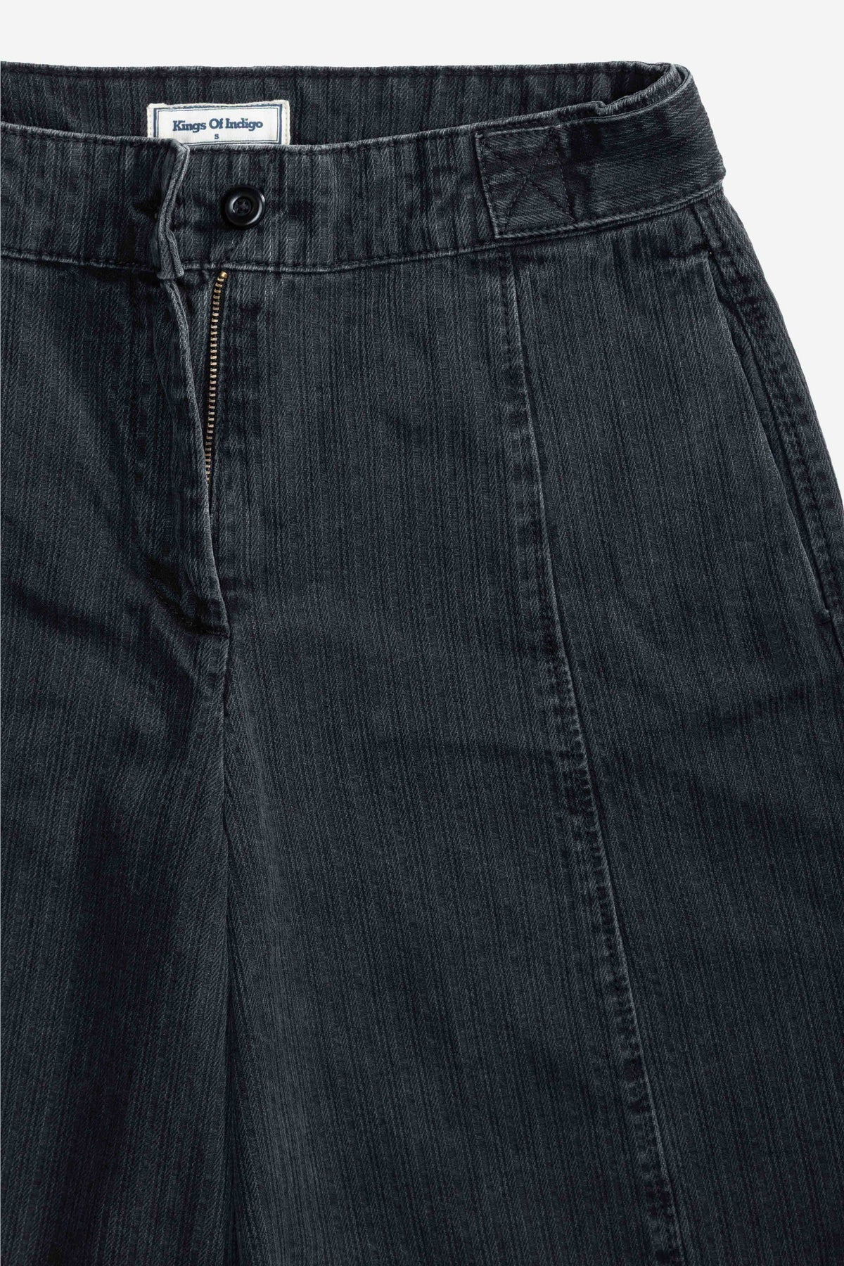 LEETA | STRIPE BLACK WORN