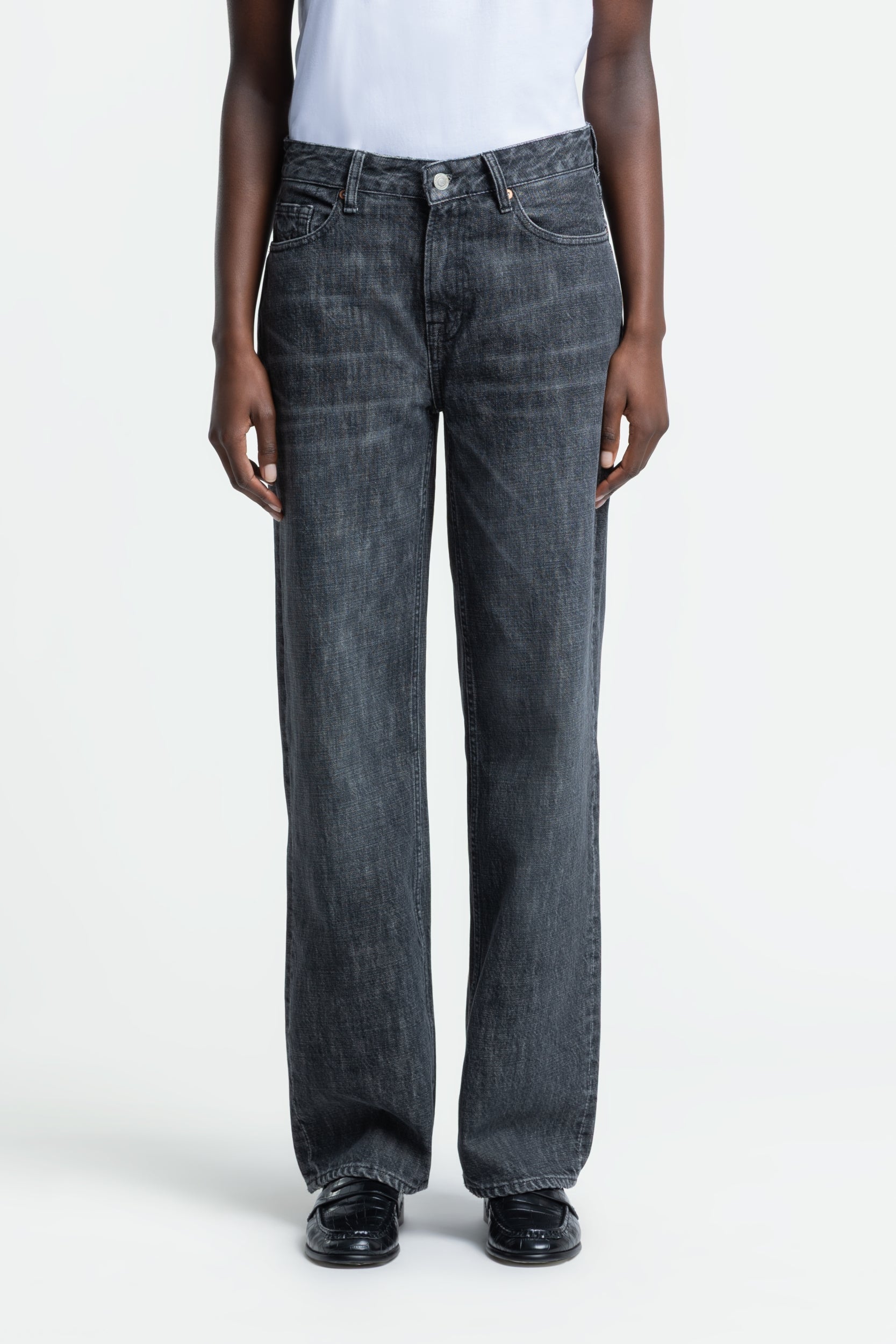 JOAN | CEKY BLACK WORN